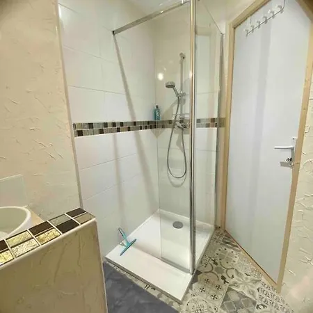 La Maison D Evahlia Tatil Evi Creissels